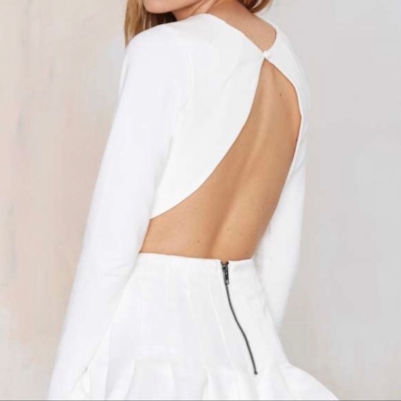 Nasty Gal Open Back Crop Top - Picture 2 of 3